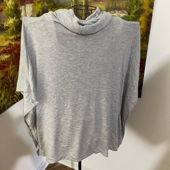 ❤️ Staccato size s/m Crowley neck oversized gray soft somfy casual - Picture 6 of 6